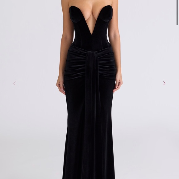 Dresses & Skirts - House of CB Vienne Black Velvet Deep Plunge Maxi Gown